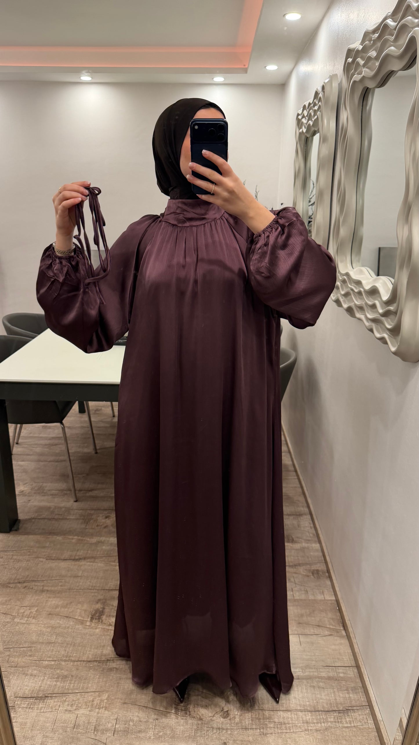Kleid mit Kragen