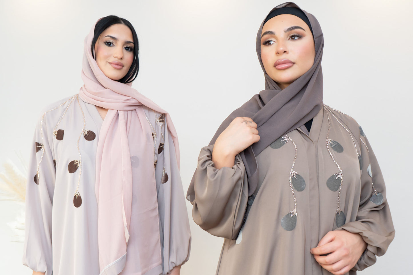 Elegante Abaya mit Samt-Details