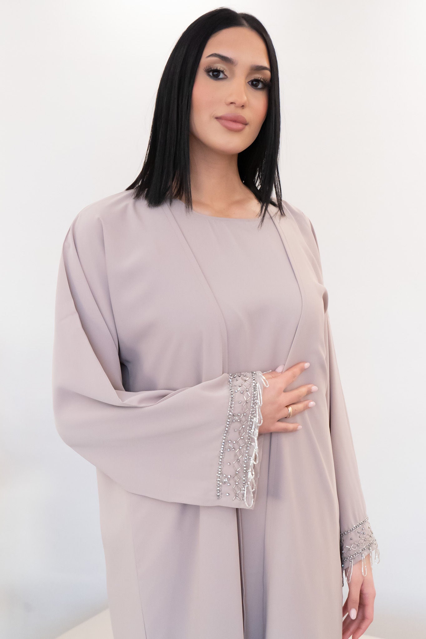 Abaya in Rosa mit Unterkleid