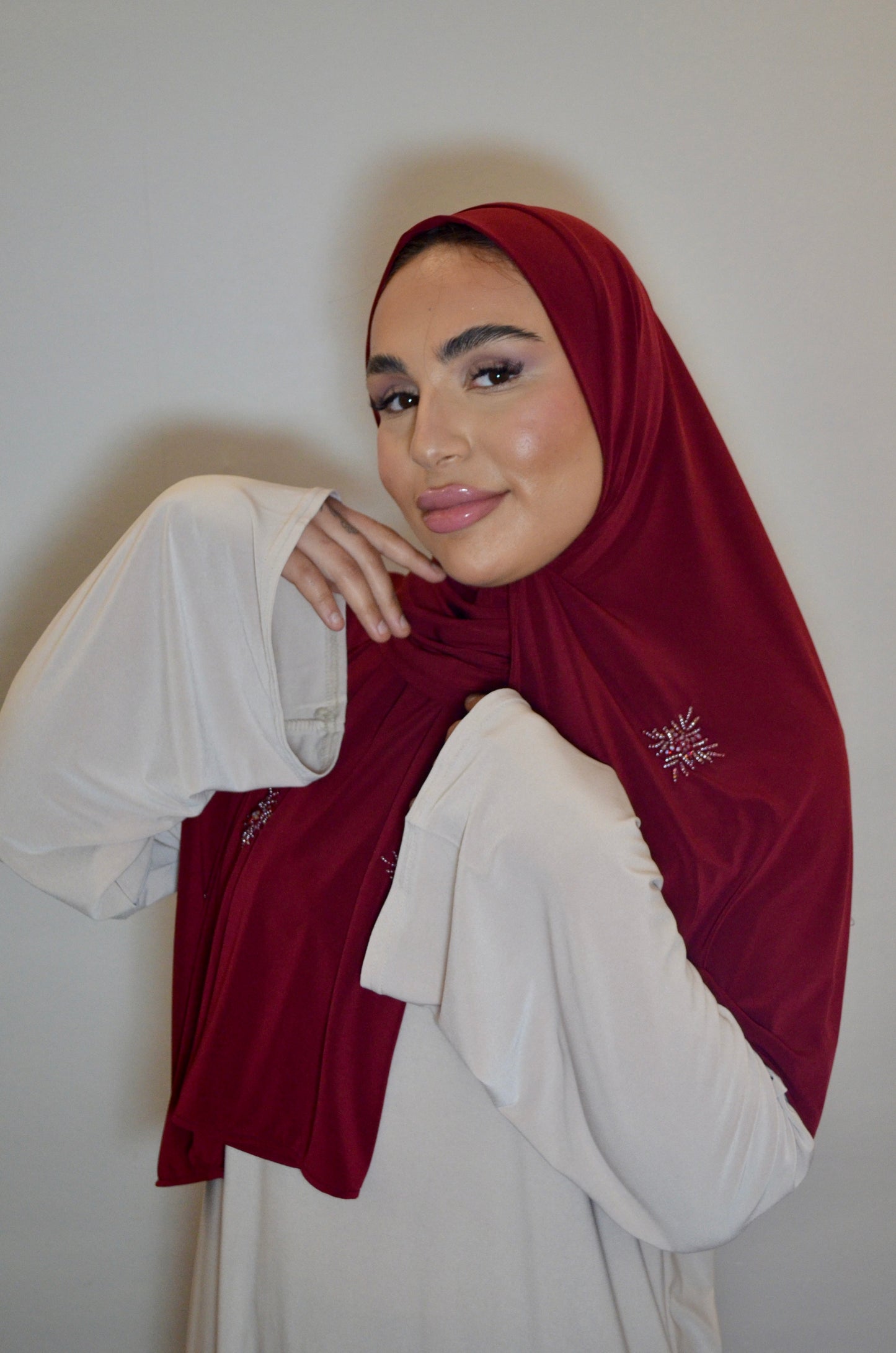 Premium Jersey Hijab mit Handmade Stones Weinrot