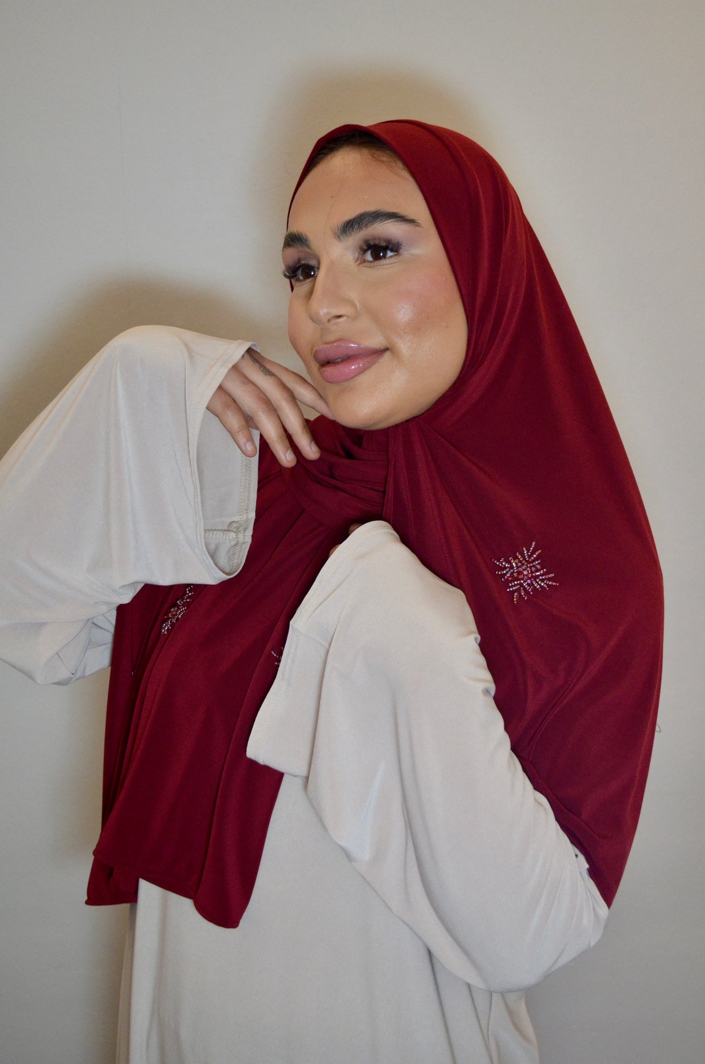 Premium Jersey Hijab mit Handmade Stones Weinrot