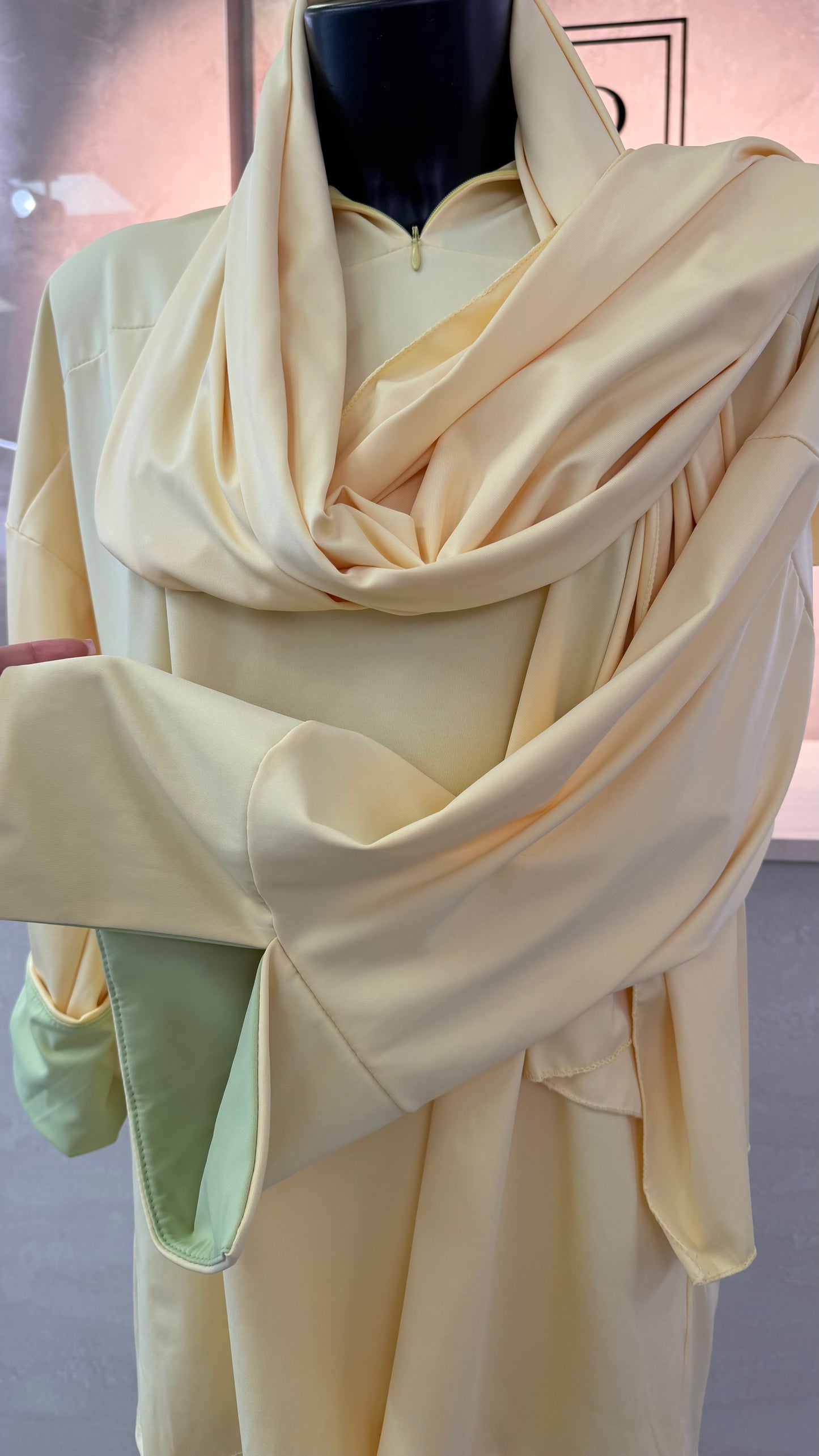 BURKINI buttergelb mit grünen Details