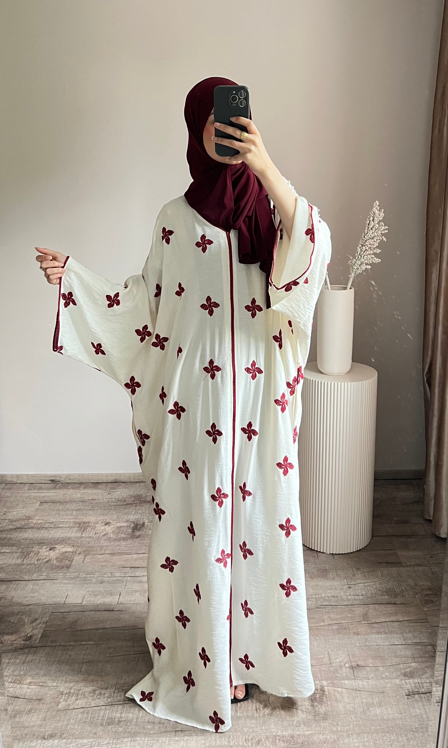 Kleid mit Bemusterung