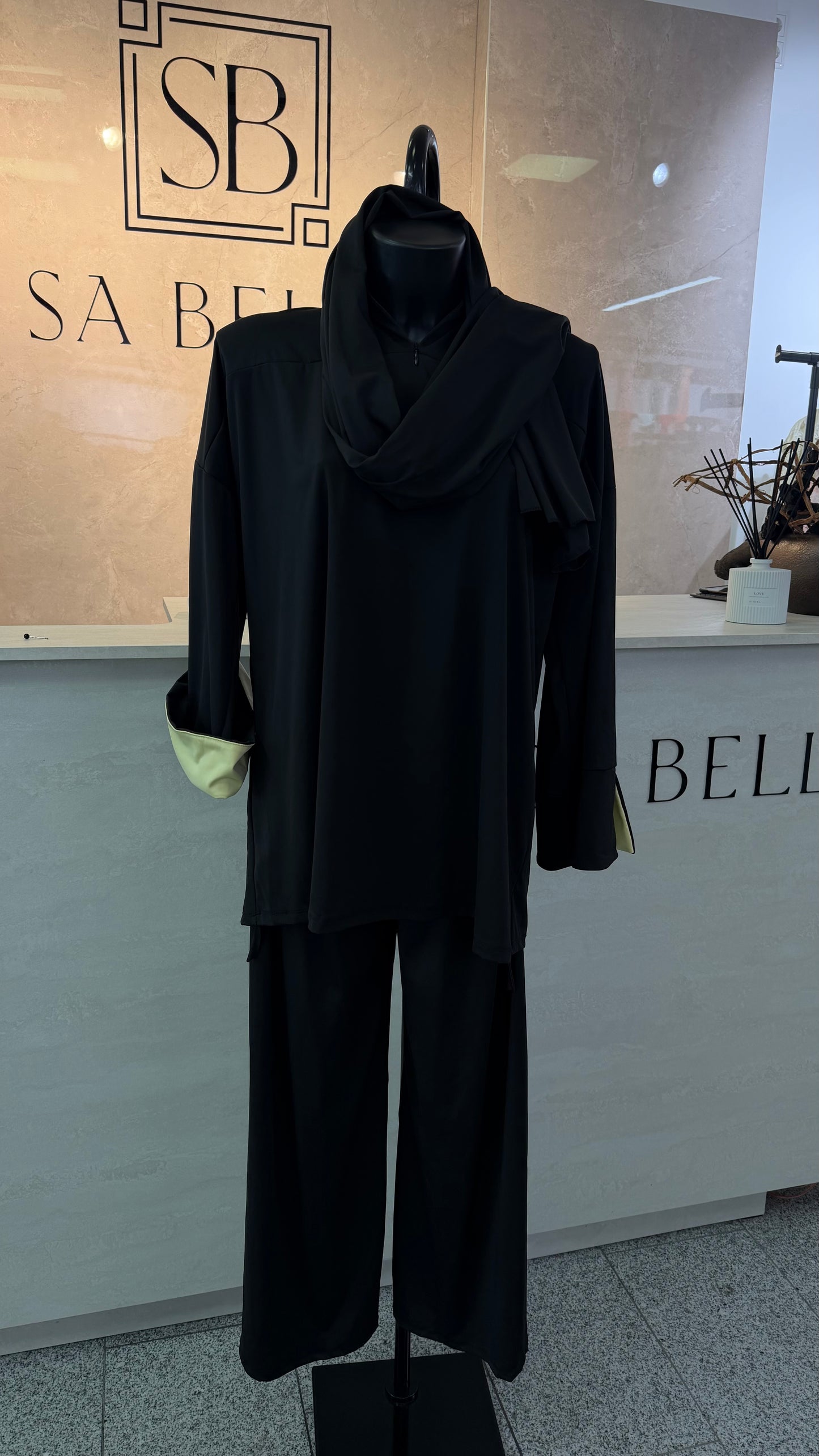 BURKINI schwarz mit gelben Details