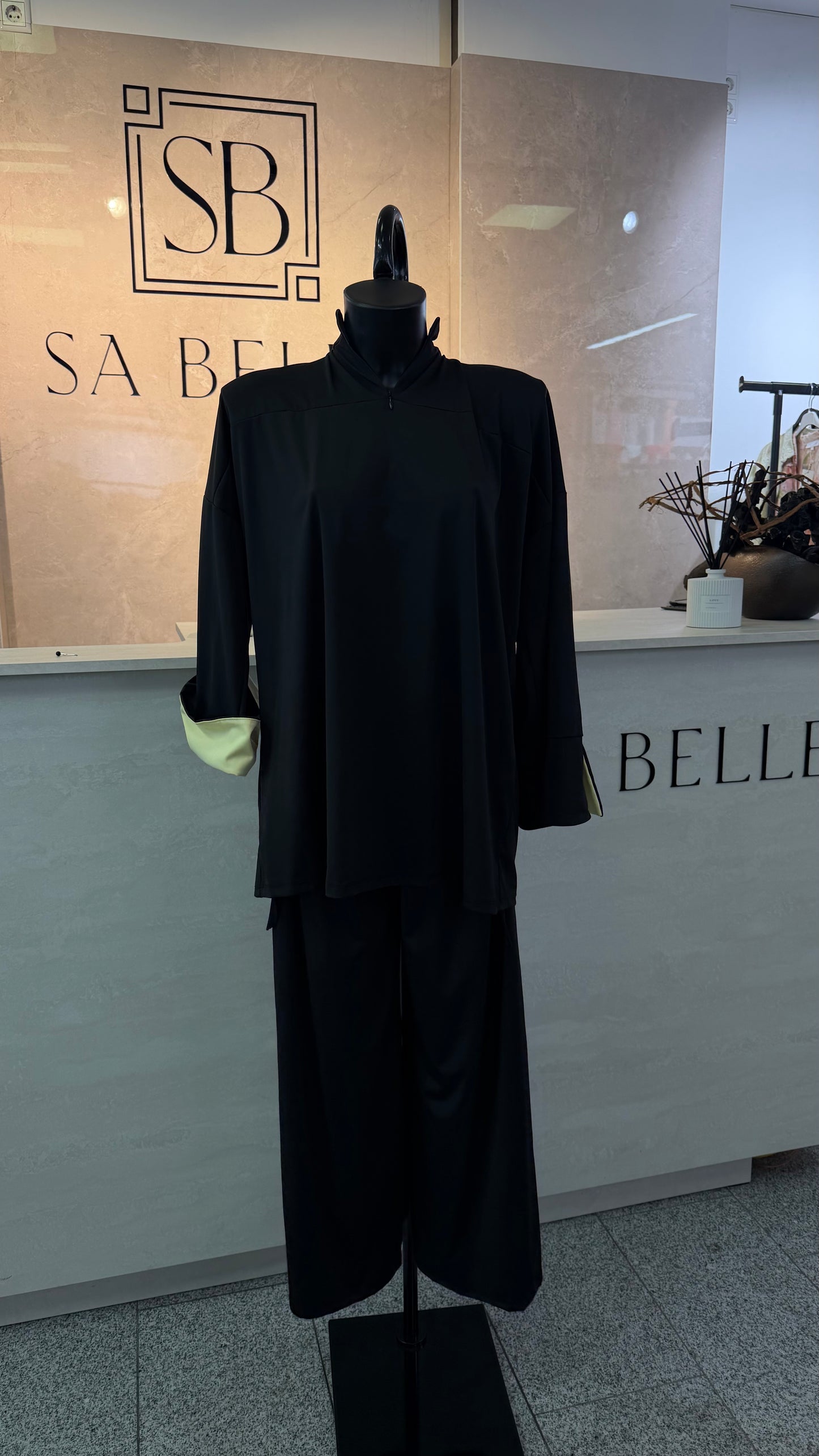 BURKINI schwarz mit gelben Details