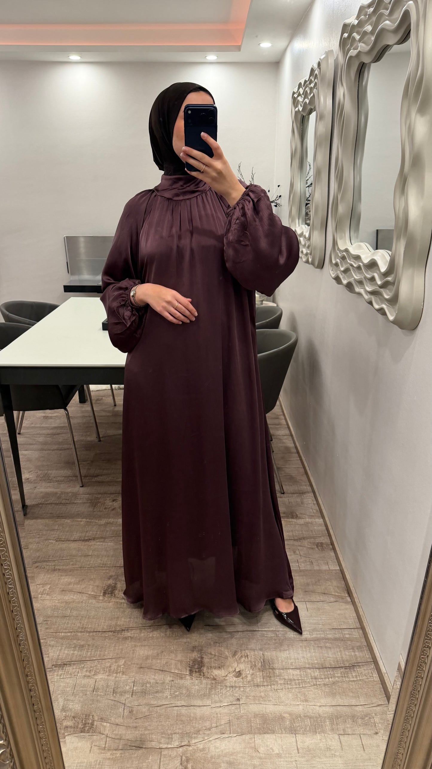 Kleid mit Kragen