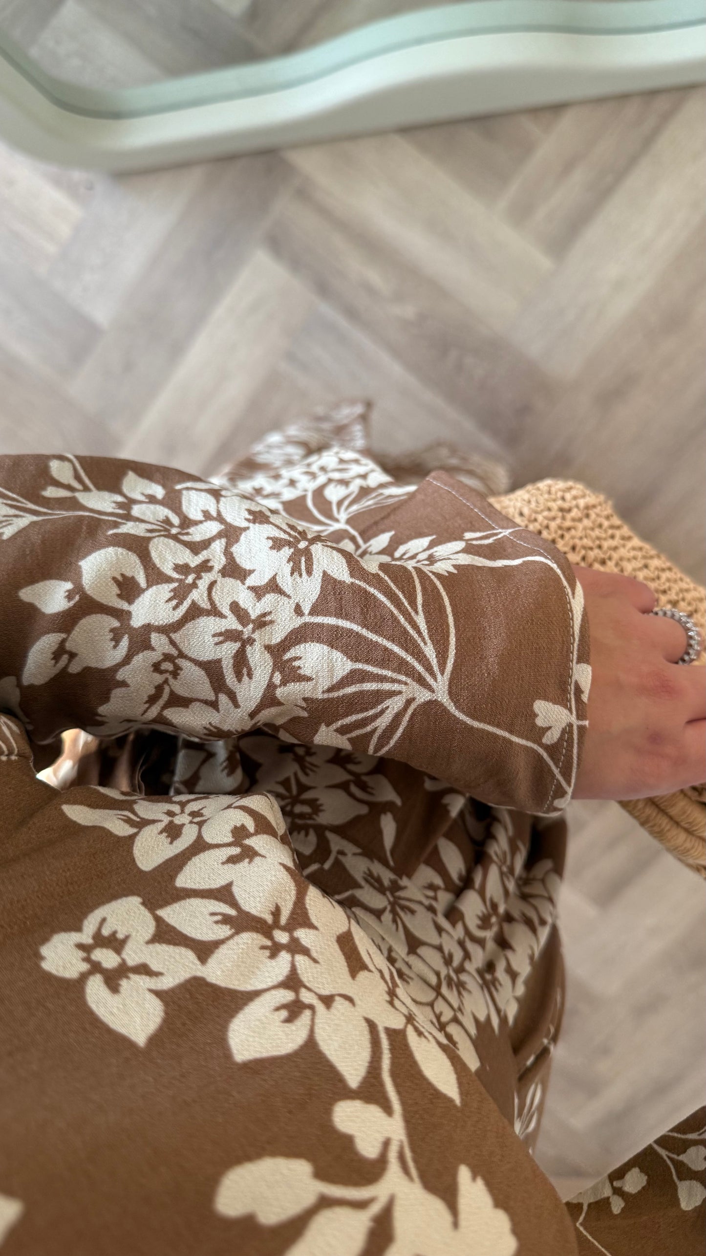 Sommerkleid mit Muster Braun