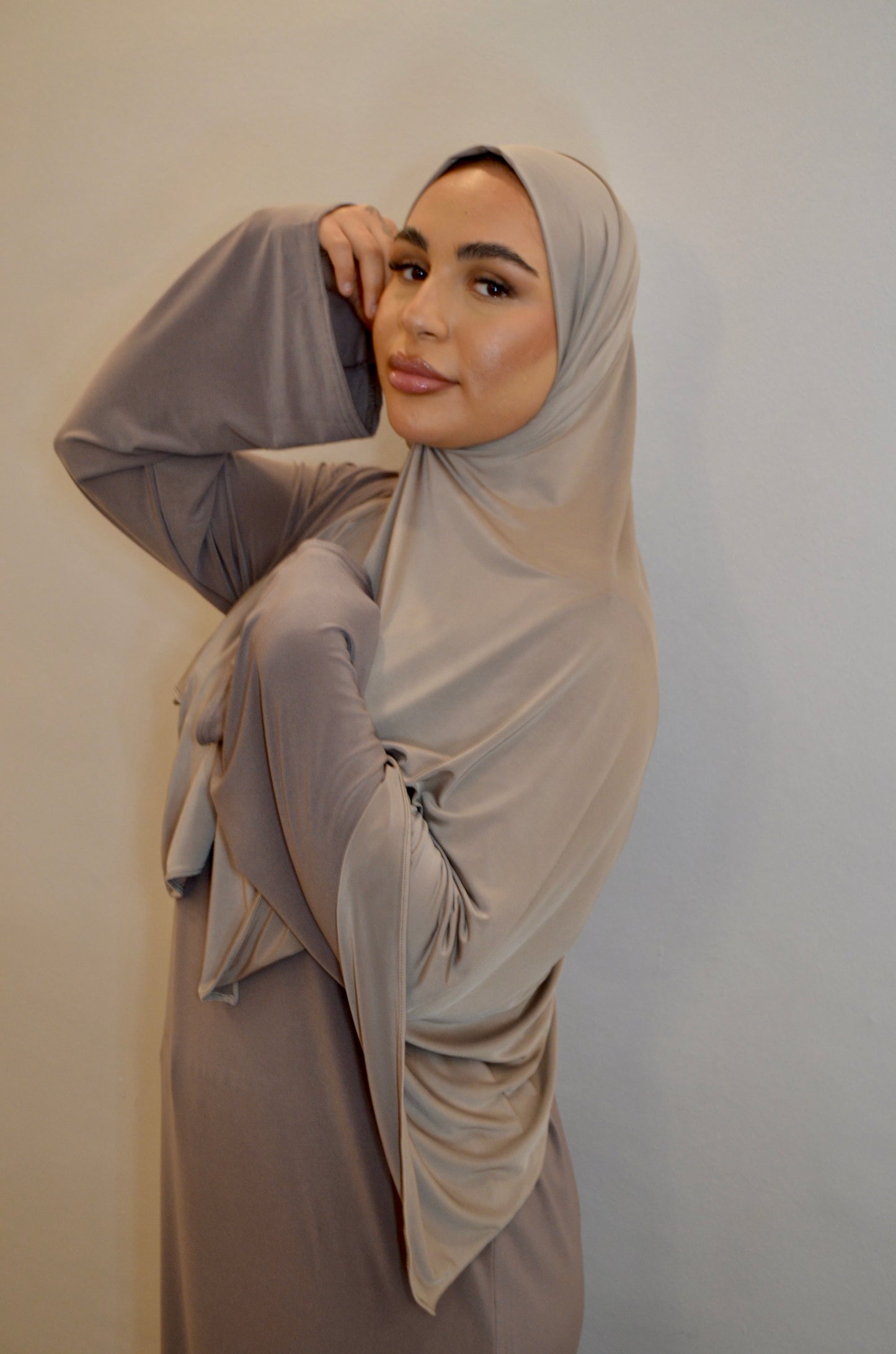 Liquid Premium Jersey Hijab Helles Taupe