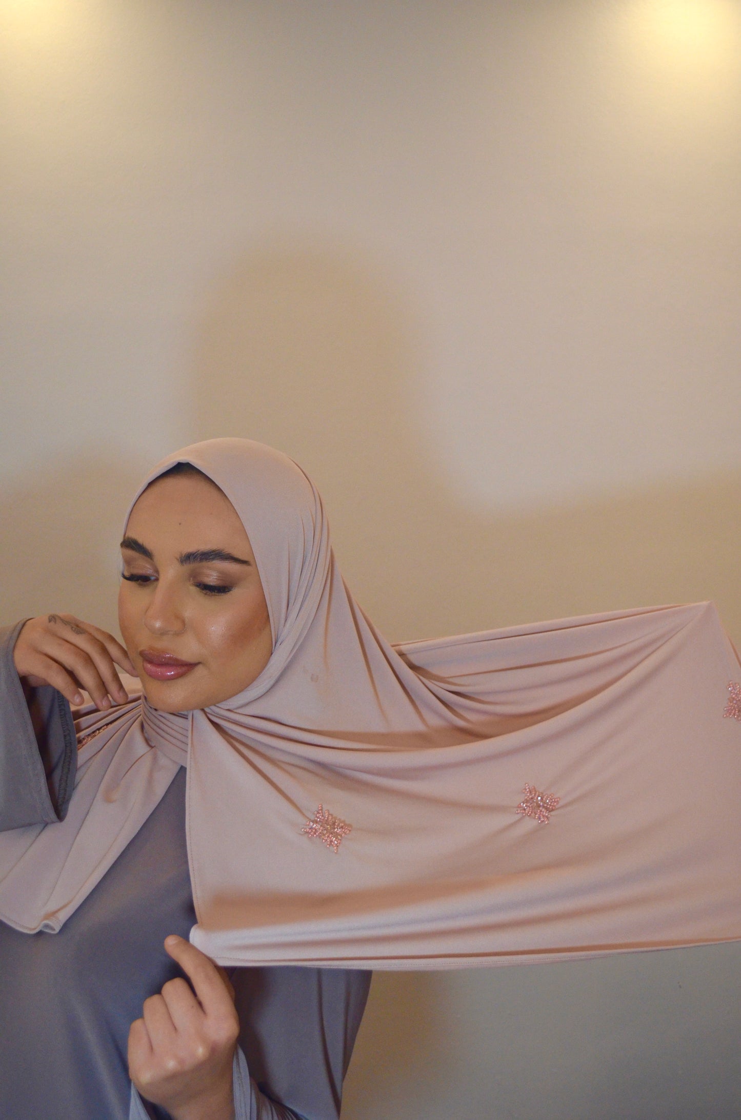 Jersey Premium Hijab with Handmade Stones Zartes Altrosa