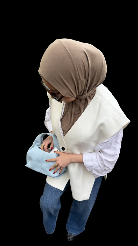 Weste mit seitlichen Knöpfen weiß