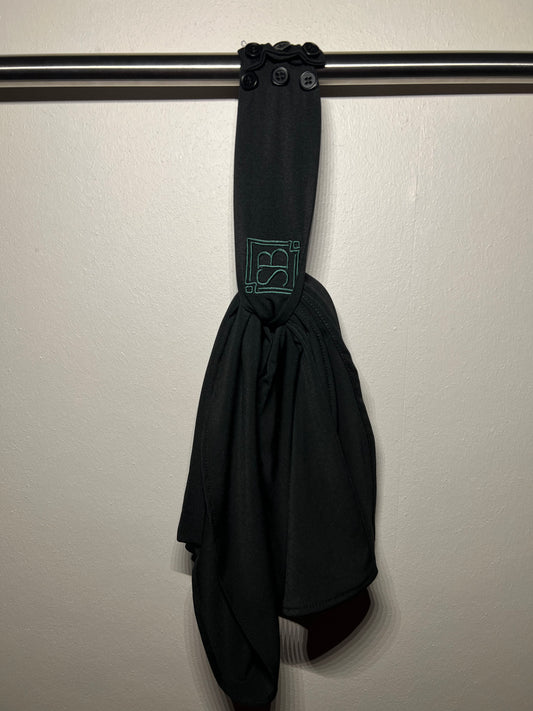 Instant Hijab Schwarz mir Grünem Logo