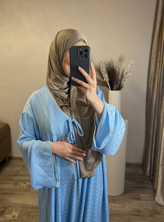 Abaya mit goldenen Saumakzenten Hellblau