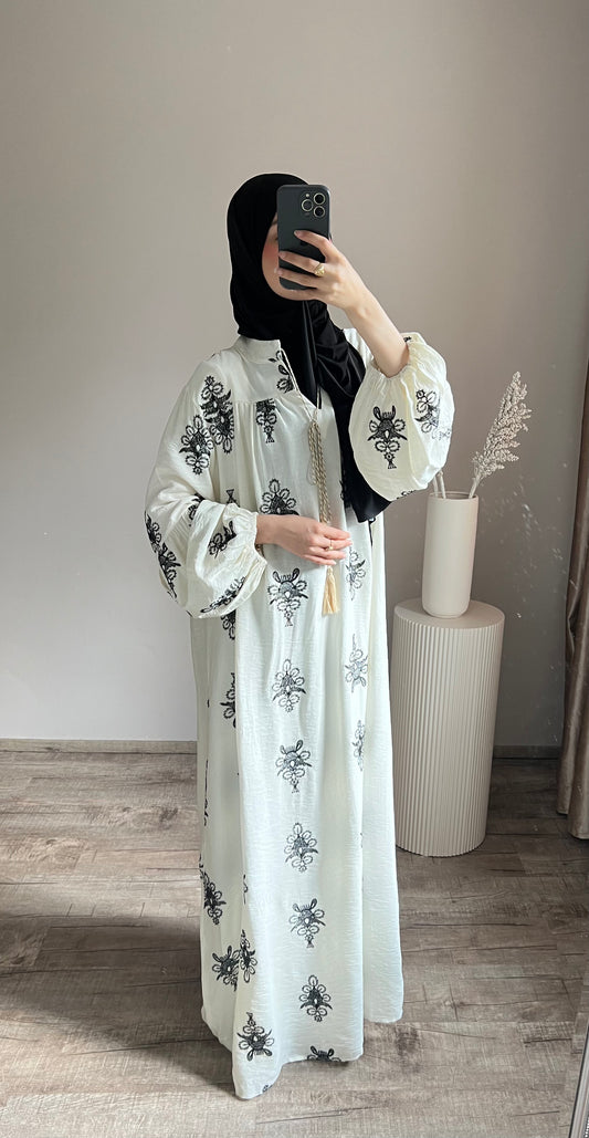 Kleid mit Bemusterung