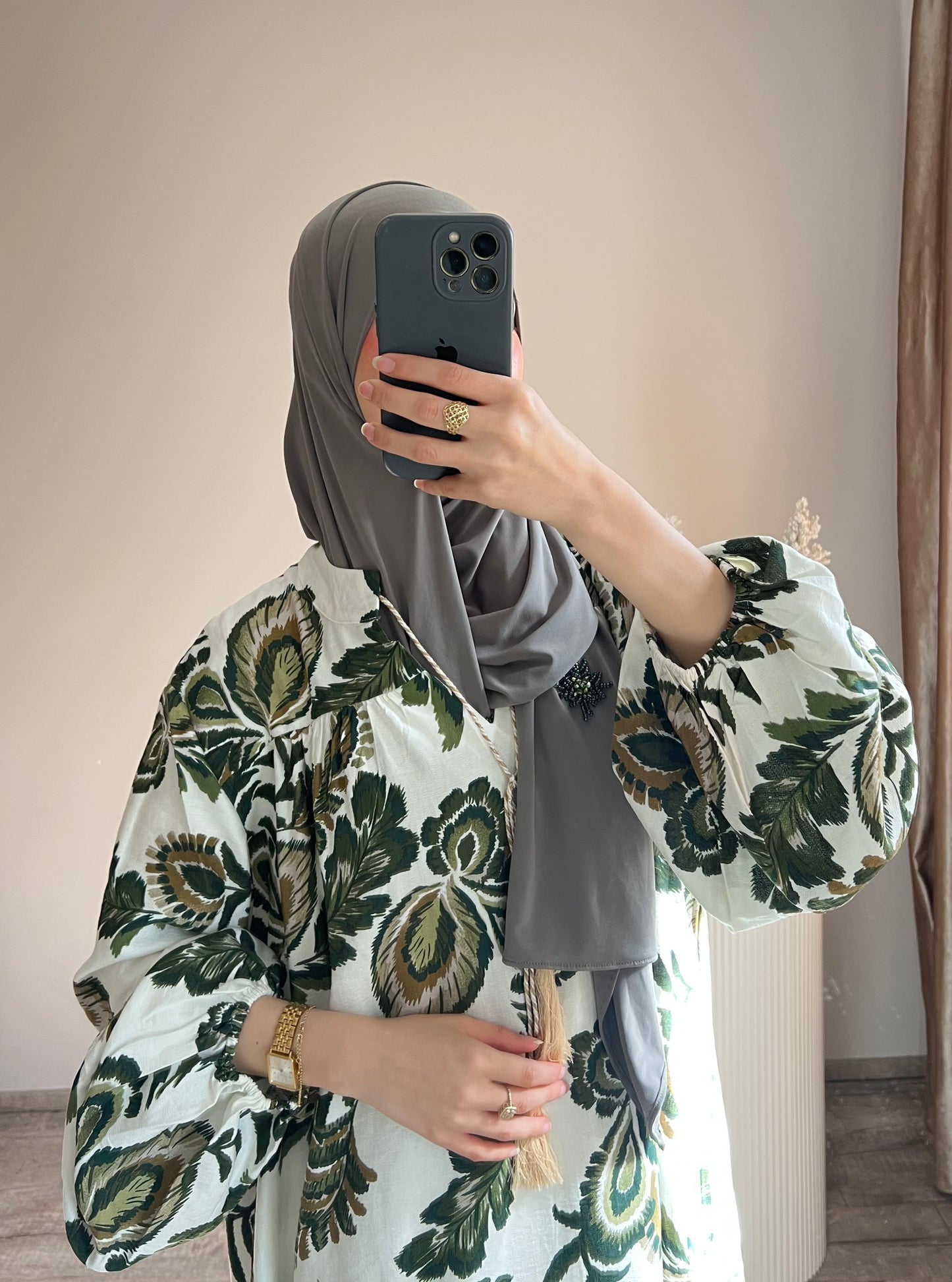Kleid mit Bemusterung