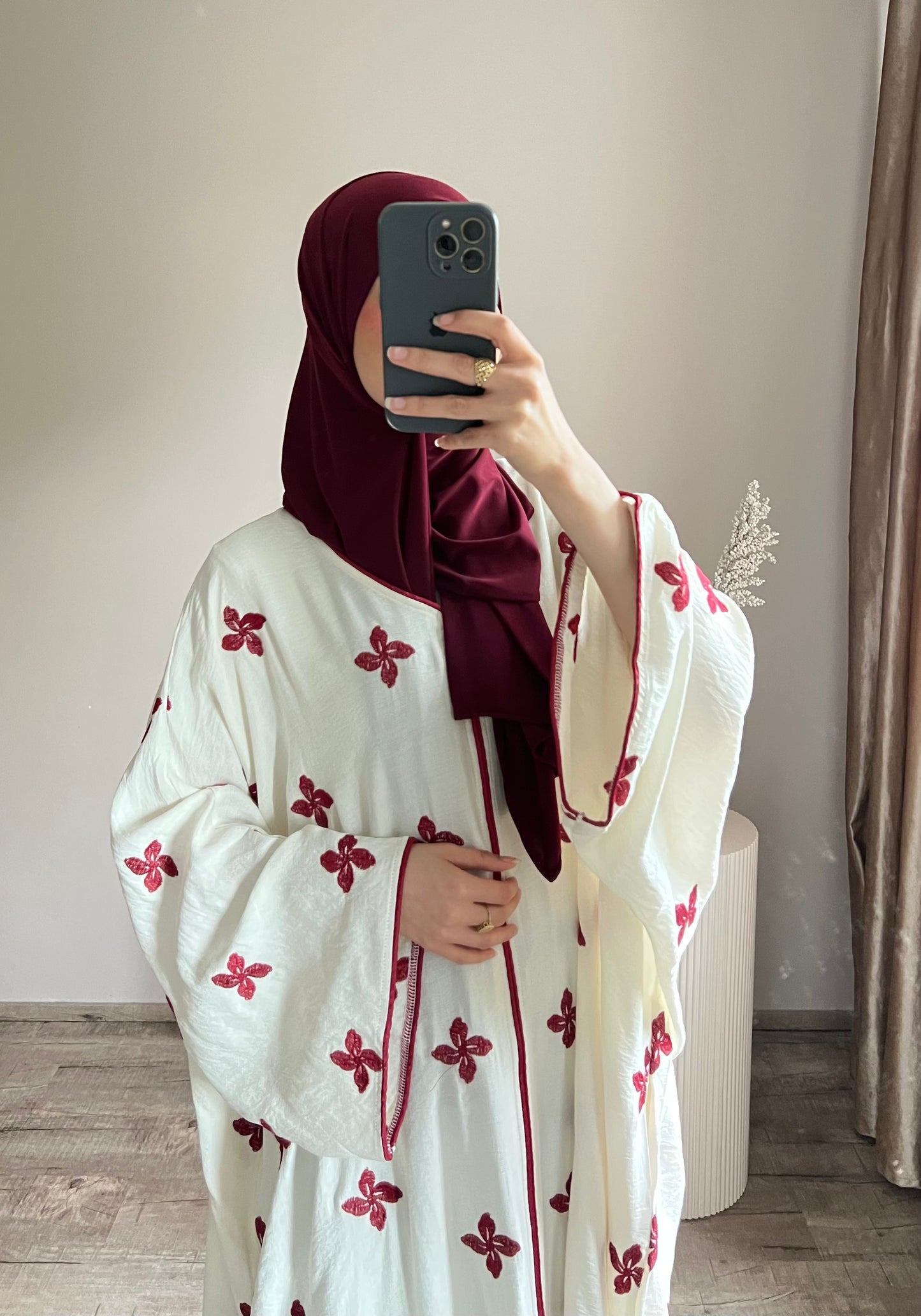 Kleid mit Bemusterung