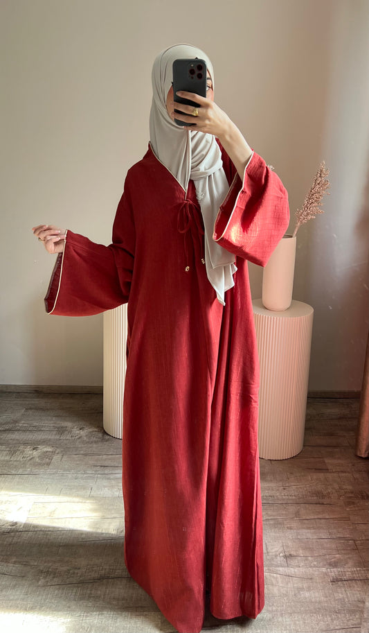 Kleid mit goldenen Strreifen